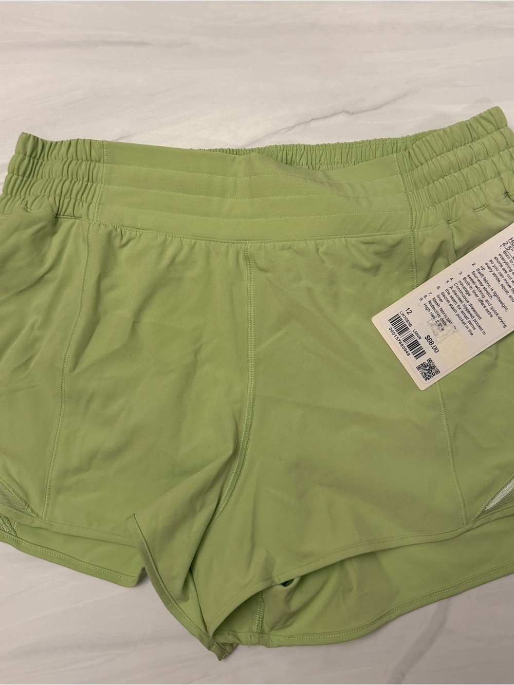 Lululemon lemongrass hotty hot hr short 2.5” lined